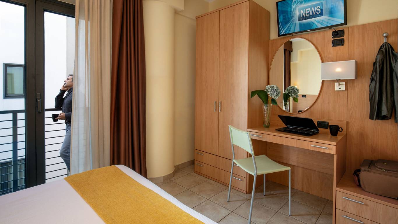 Domidea-Business-Hotel-Rome-Executive-room-2020-IMG-9568