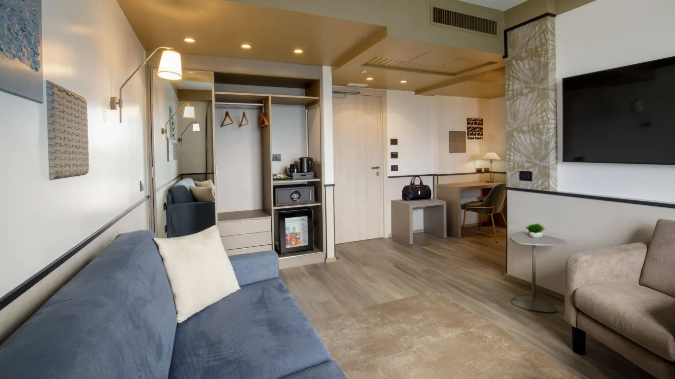 Domidea-Business-Hotel-Rome-Club-Floor-Superior-IMG-8882