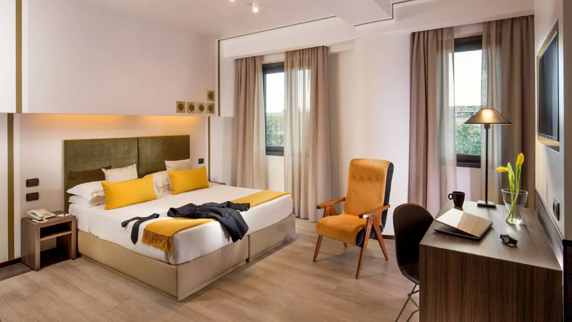 business-suit-hotel-domidea