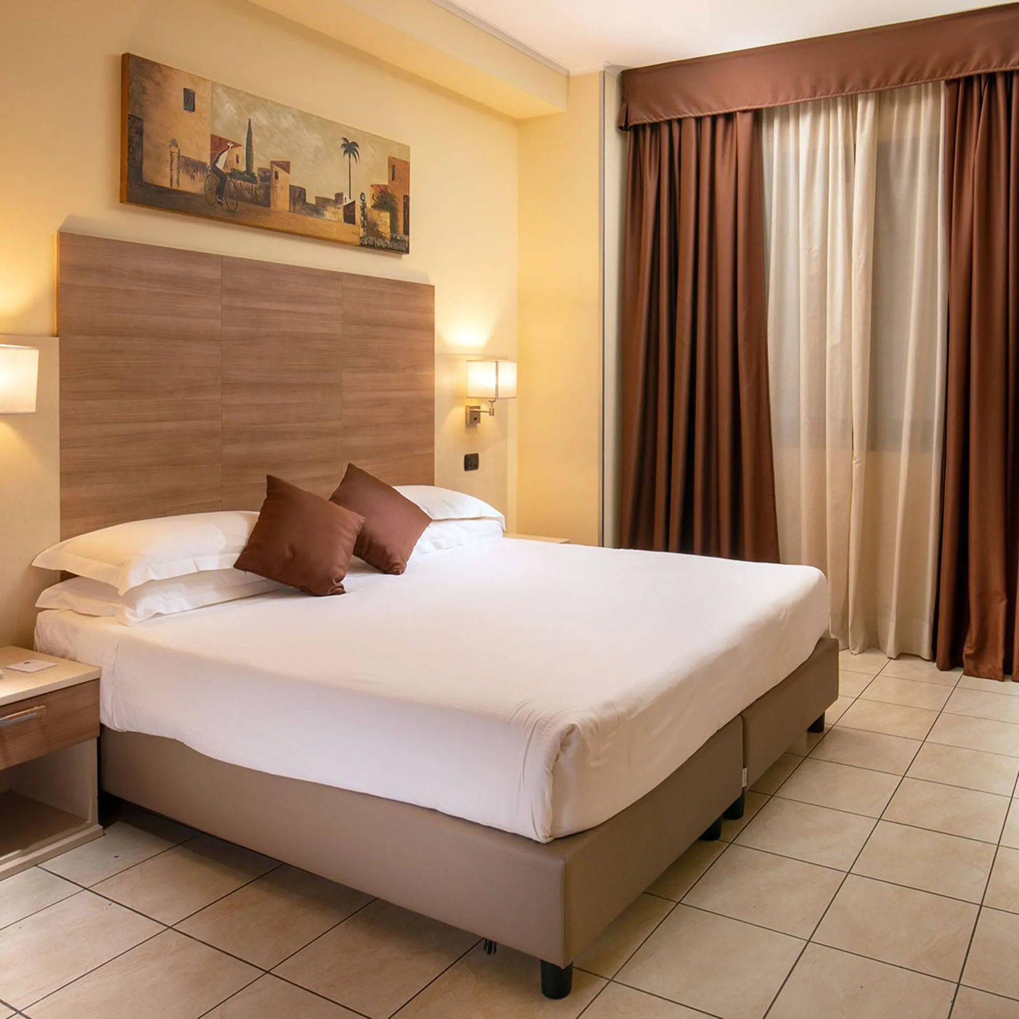 Domidea-Business-Hotel-Roma-Camera-Executive-2020-IMG-9302-jpg-quadrato