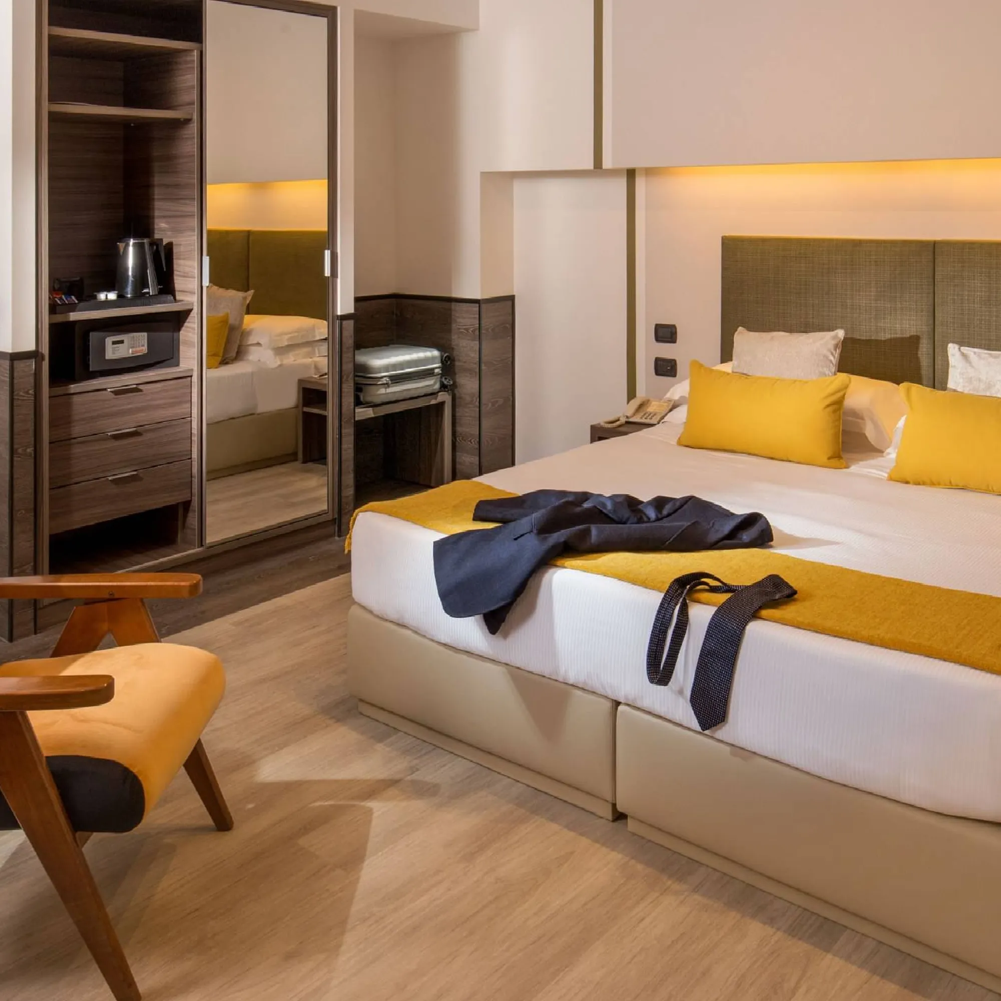Dus-Club-Floor-jpg-square