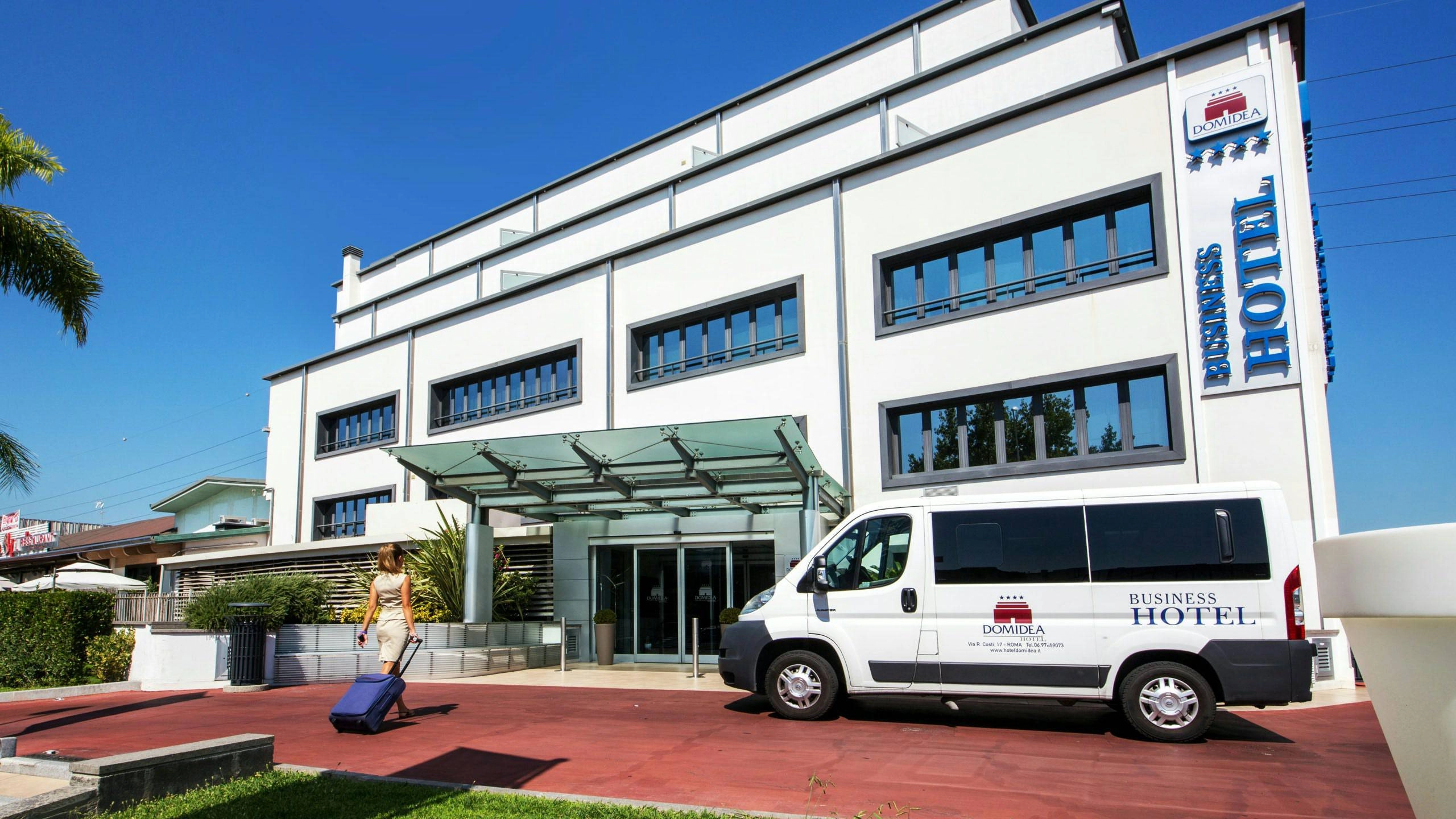 hotel-domidea-roma-esterno-02