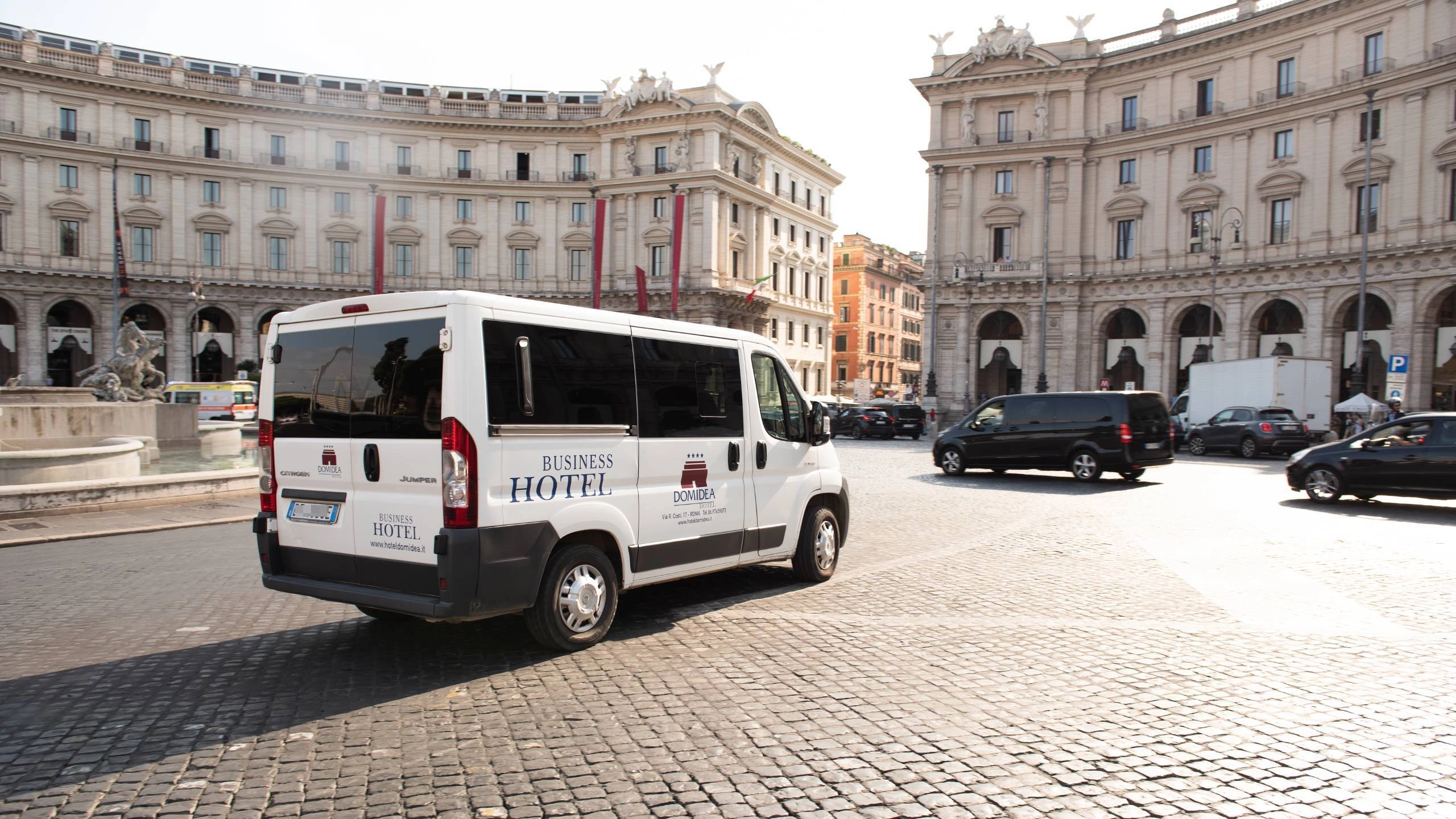 Hotel-Domidea-Roma-servizio-navetta-01-2