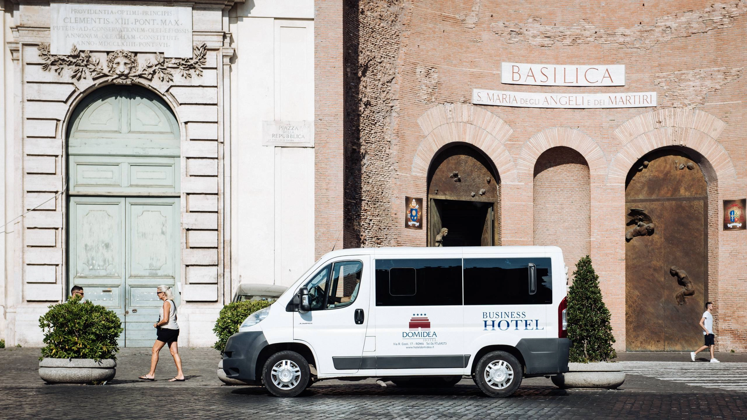 Hotel-Domidea-Roma-servizio-navetta-01-8
