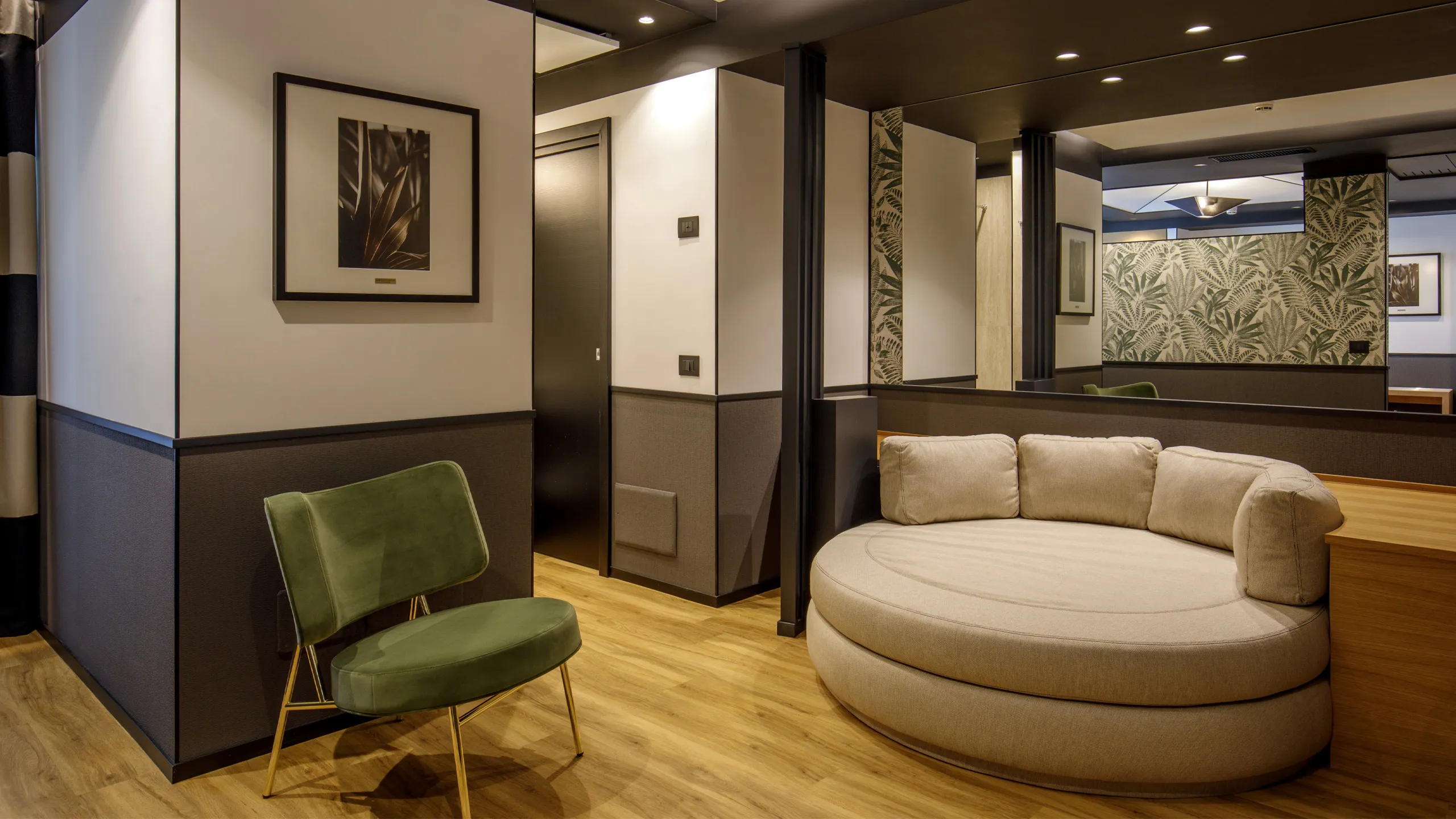 the-fourth-dimension-by-domidea-roma-luxury-suite-3