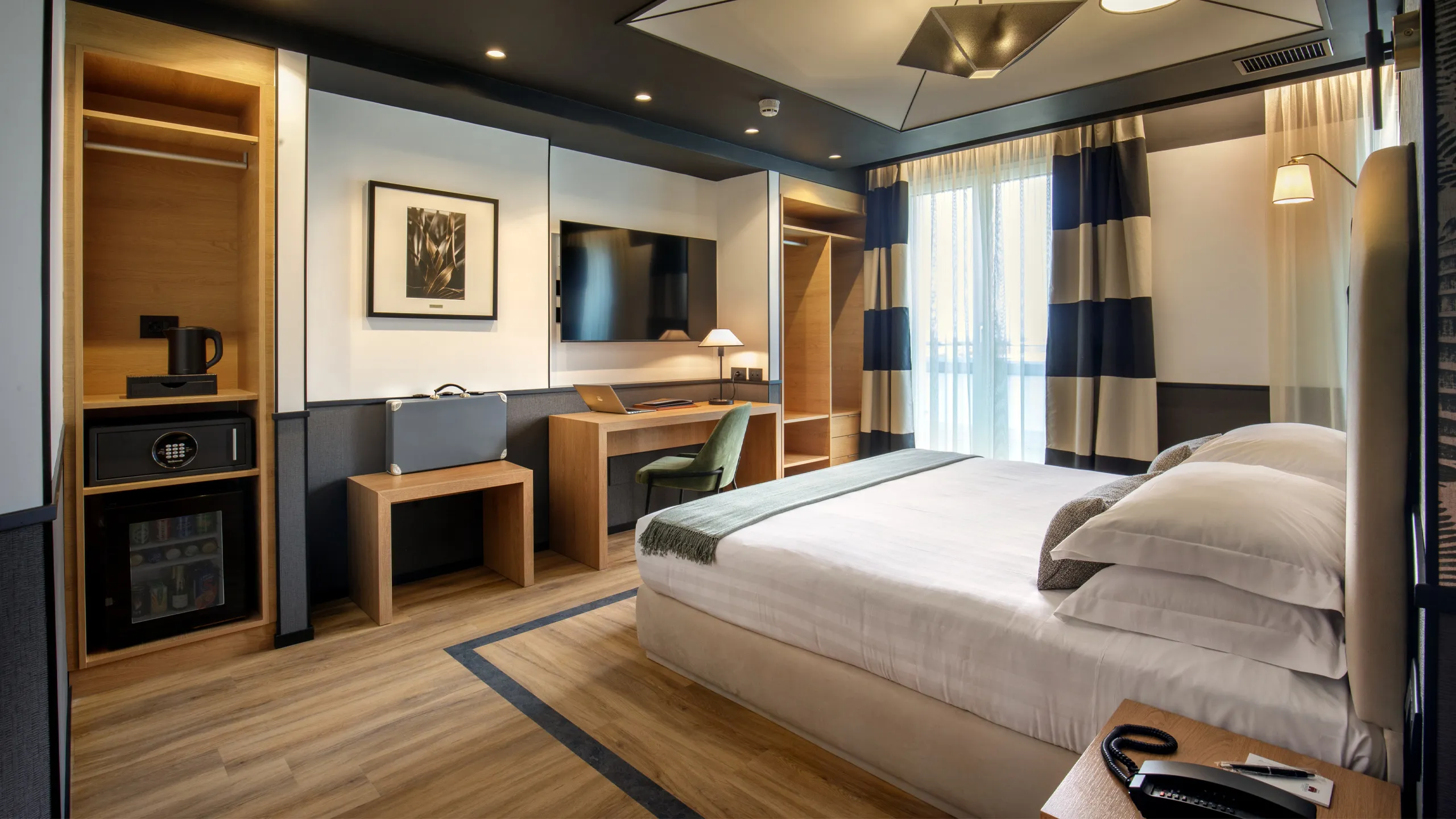 the-fourth-dimension-by-domidea-roma-luxury-suite-luxury-suite